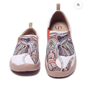 UIN Art Travel shoes size 10.5 Elephant pattern NWT